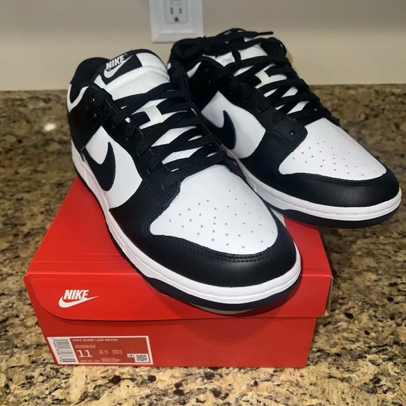 Nike Dunk Low Panda - Mens Size 11 Brand-New in Box DD1391 100 Black White NIB - Picture 1 of 9
